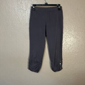 Soft Surroundings capri cropped leggings gray button detail XS